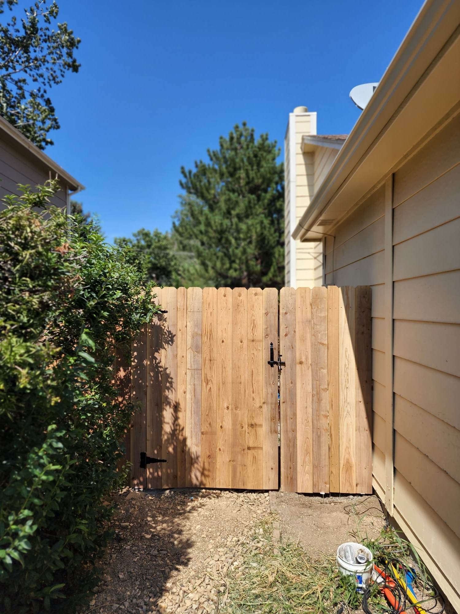 Big Blu's fencing project 59 in Colorado Springs